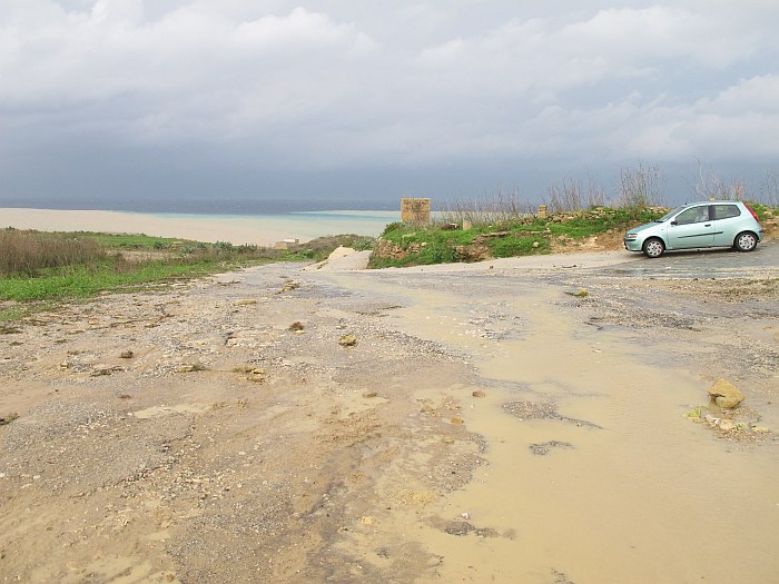 No tea but soil draining down with streams in anything that goes down, either a road or a valley or terraced fields